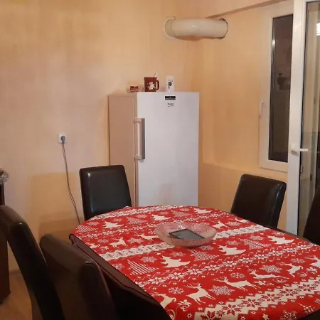 Apartment Visnja *